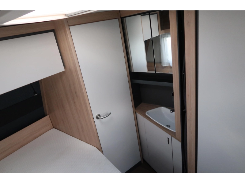 Knaus Sport 450 FU ZGAN, 5 MAANDEN OUD  foto: 10