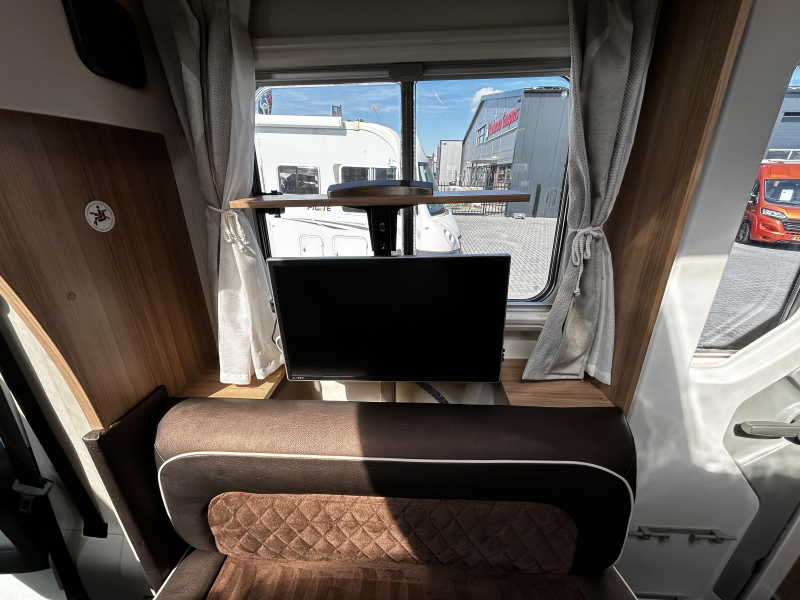 Knaus Platinum Selection 650 MF Fransbed/2017/6.9M/Euro-6  foto: 19