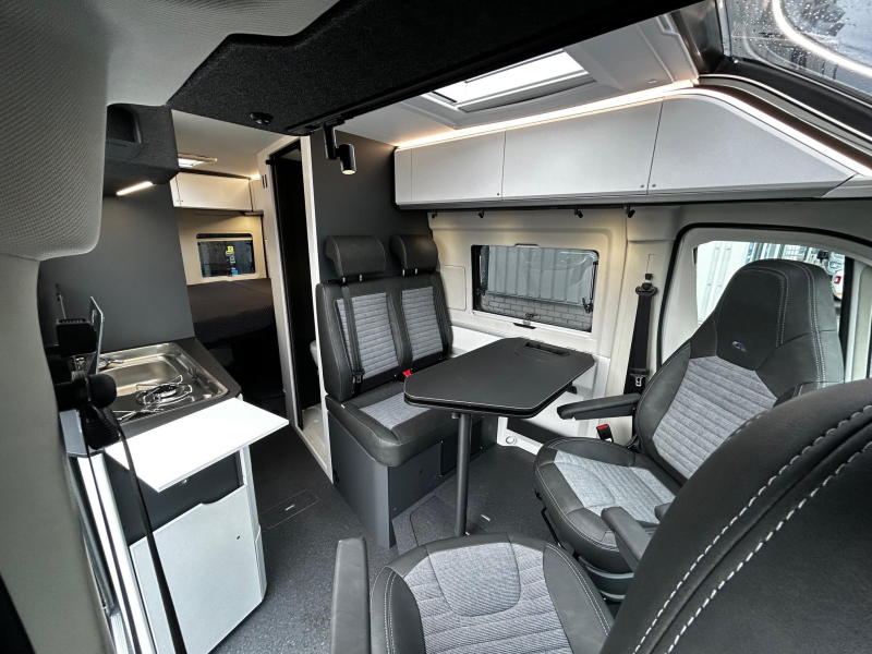 Adria Twin Supreme 600 SPB Truma dieselkachel Luifel  foto: 7