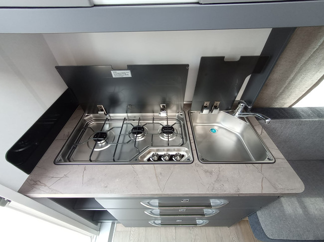 Hobby De Luxe 400 SFE Foto: 9