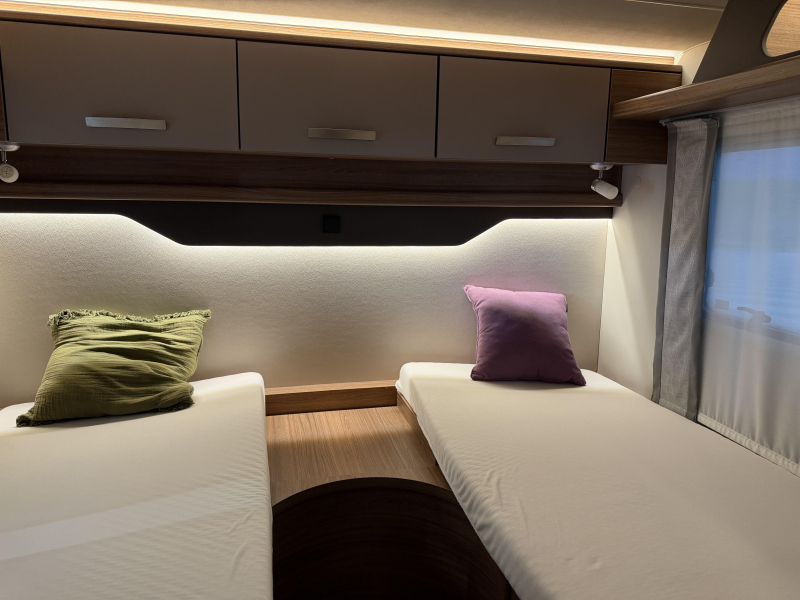 Knaus L!ve Ti 650 MEG automaat lage lengte bed  foto: 8