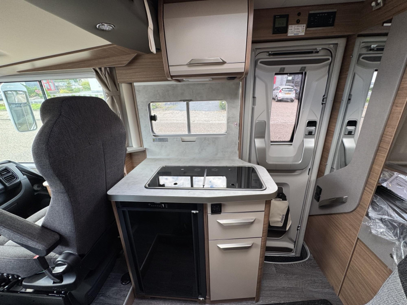 Knaus Van I 550 MF 4 personas autom SmartTV aire foto: 9