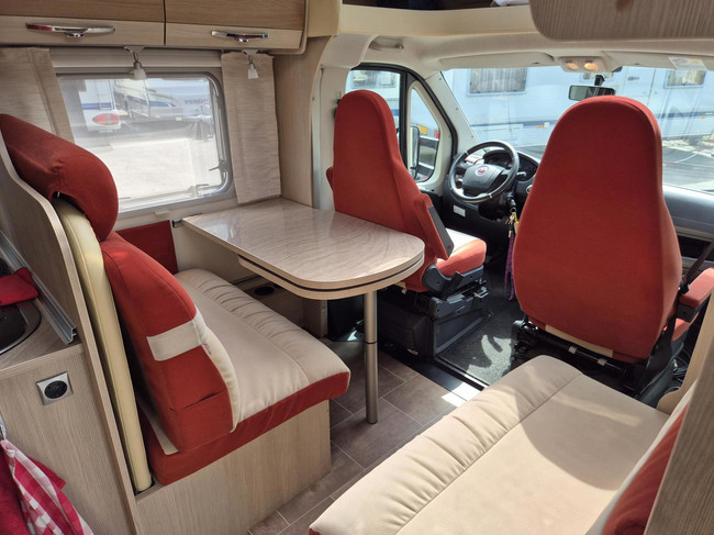 B&uuml;rstner Fiat NEXXO 660 Franz&ouml;sisches Bett, Klimaanlage + Markise 2. Besitzer Foto: 8