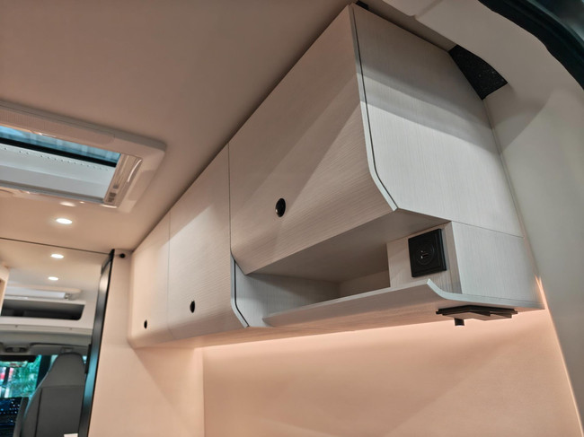tourne mobil 6.4 Select 2.2 BlueHDI 180PS Automatik - ALL SEASON Foto: 19