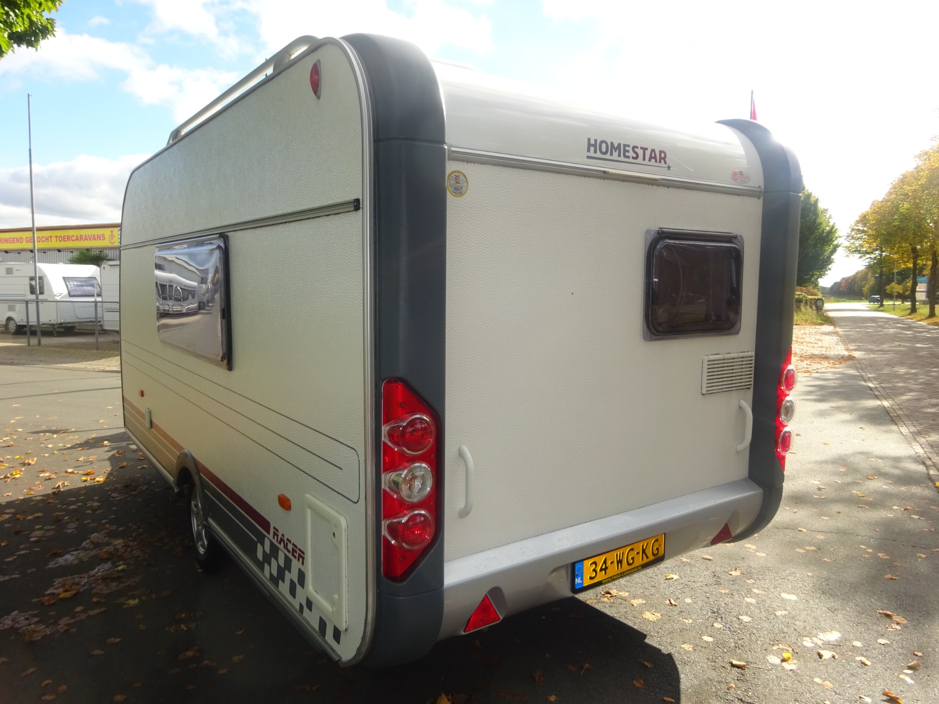 Homestar Racer 430 Vast Bed en Treinzit #TOPPER# foto: 4