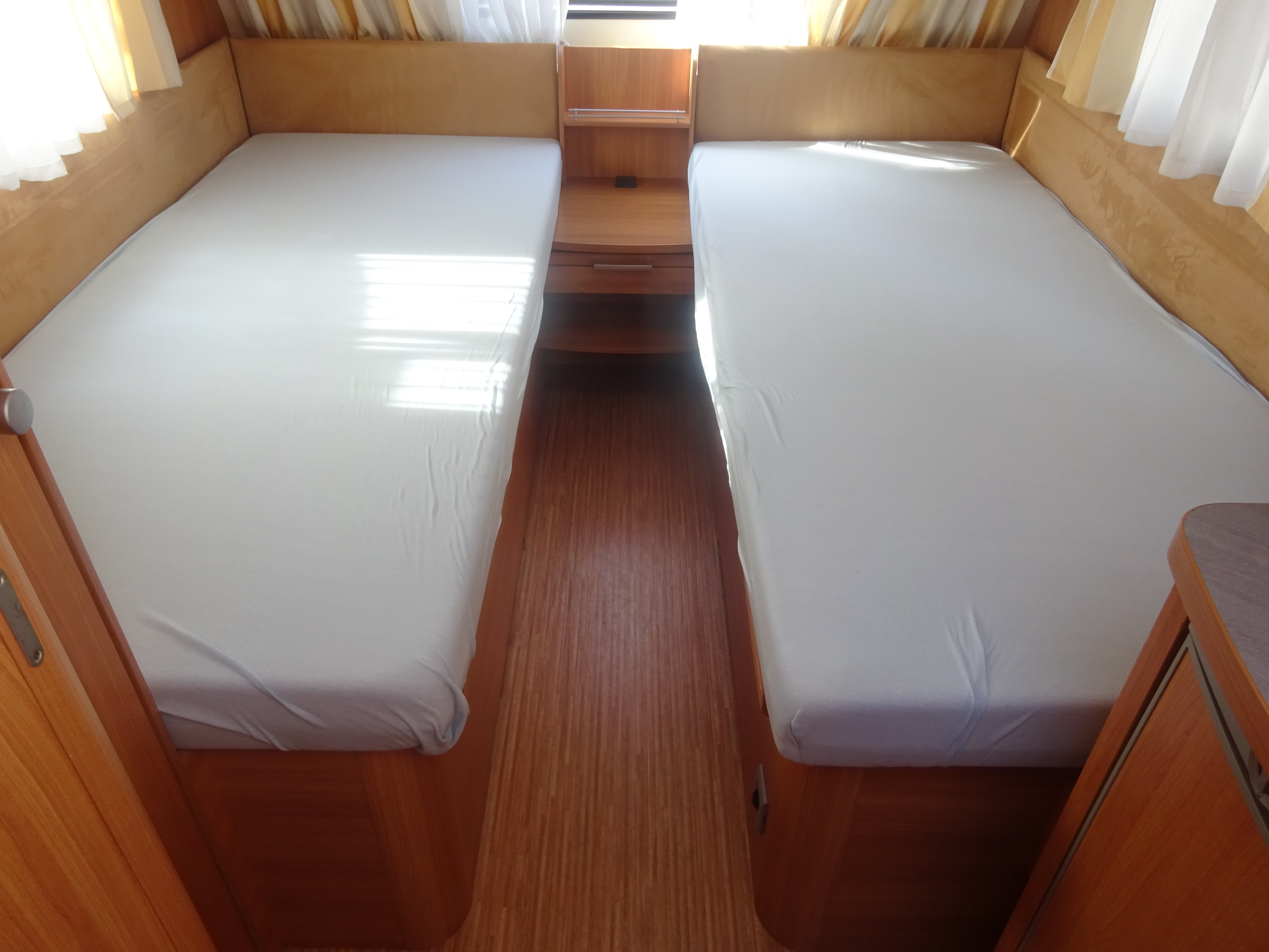 Knaus Sport 500 Enkele Bedden+Rondzit+Mover foto: 11