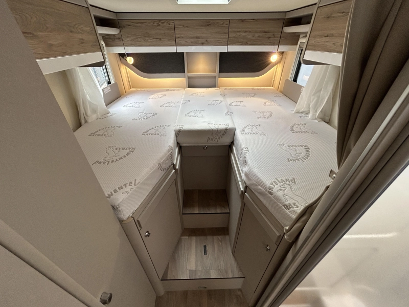 Hymer Exsis-I 678 Losse bedden, Hefbed  foto: 17