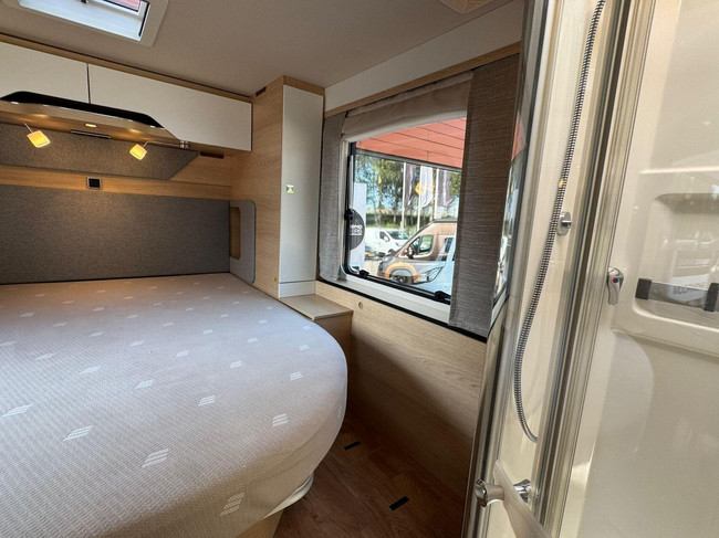 Hymer BML-I 790 Masterline Queensbed Hefbed Alde EP Level Oven Trekhaak Luifel foto: 15
