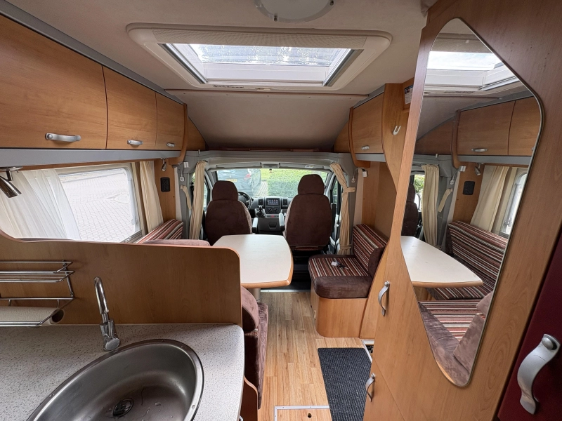 Eura Mobil Terrestra 670 SB Franz&ouml;sisches Bett Foto: 15