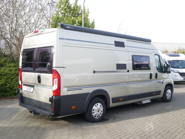 Karmann Davis 620, 6.40 Meter Buscamper, Lengtebedden foto: 23