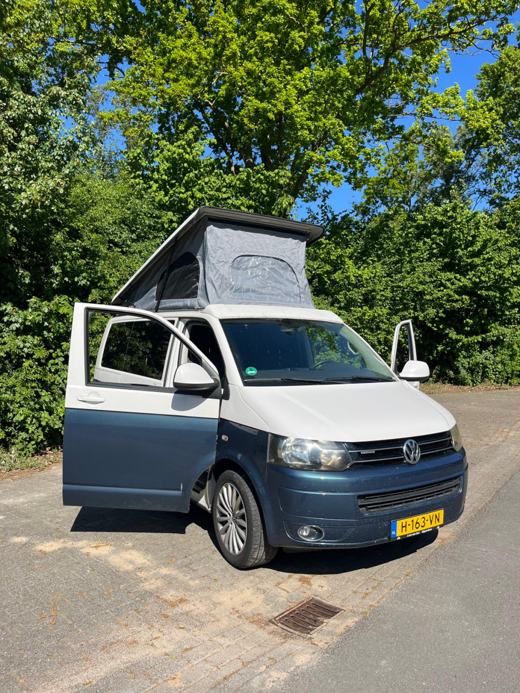 VOLKSWAGEN MULTIVAN STARTLINE photo: 3