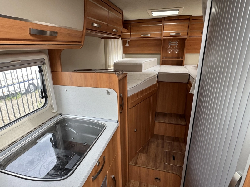 Hymer Van 520 S Einzelbetten Raumwunder Foto: 3