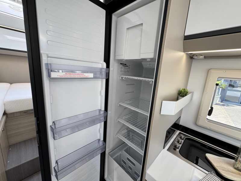 Adria Compact Axess DL Automaat 180PK  foto: 16