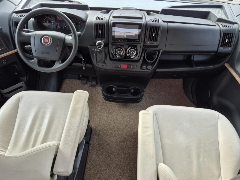 Pilote Essentiel G 740 AUT. 9-T TWINBED TV Solar  foto: 17