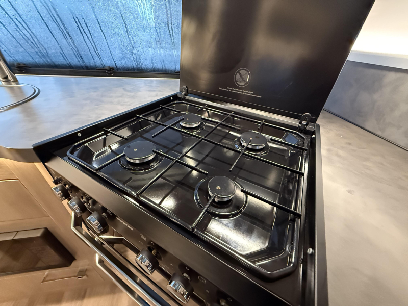 Kabe Royal 780 TDL Front Kitchen - Komplett Foto: 8