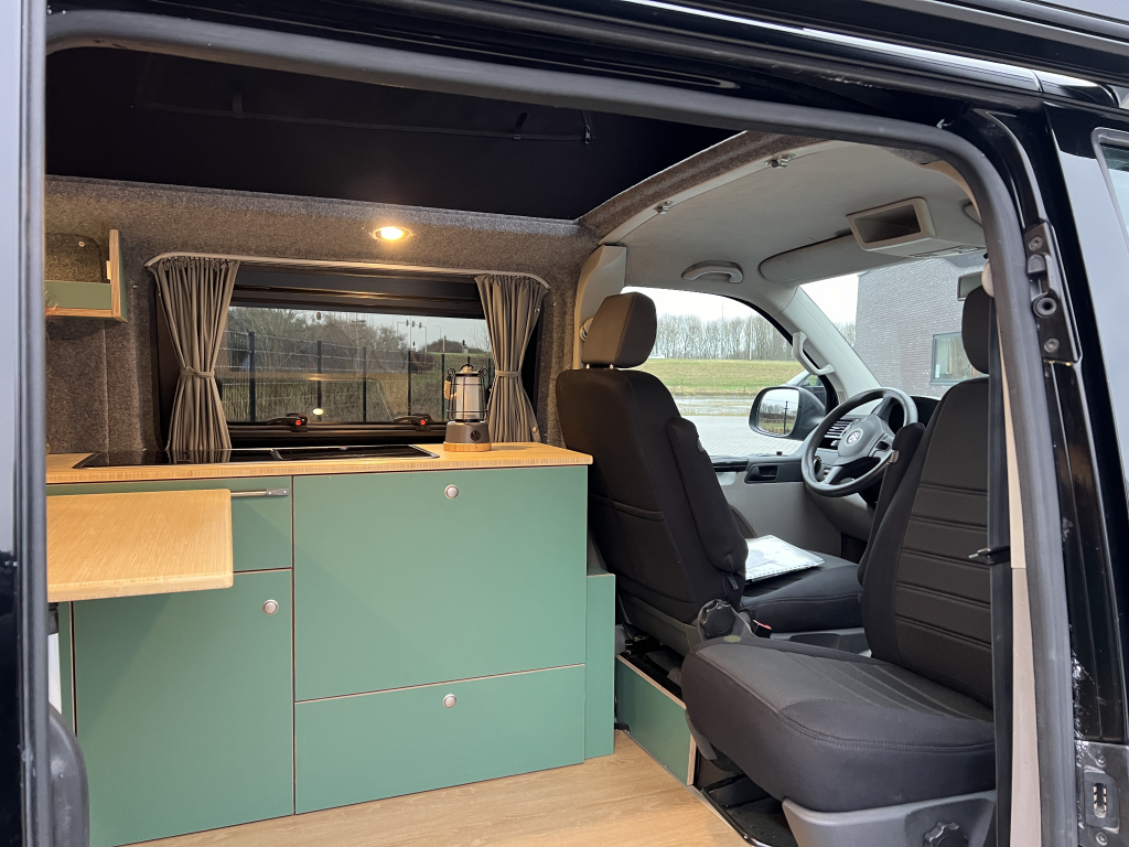 Volkswagen T5 Buscamper 2010 Foto: 4
