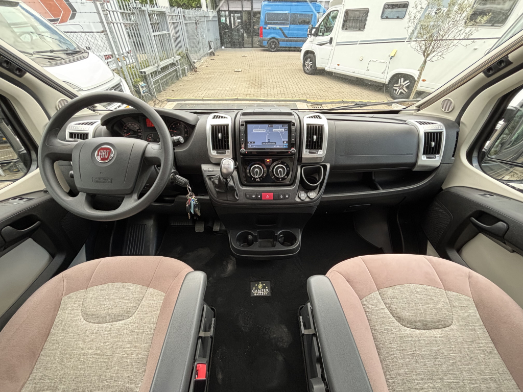 Carthago Malibu Van Charming GT 600 DB AUTOMAAT ENKELE BEDDEN 5.99M EURO 6 foto: 13