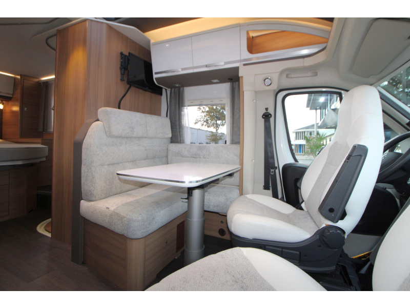 Adria Coral 600 SC Queensbed - Compacto foto: 14