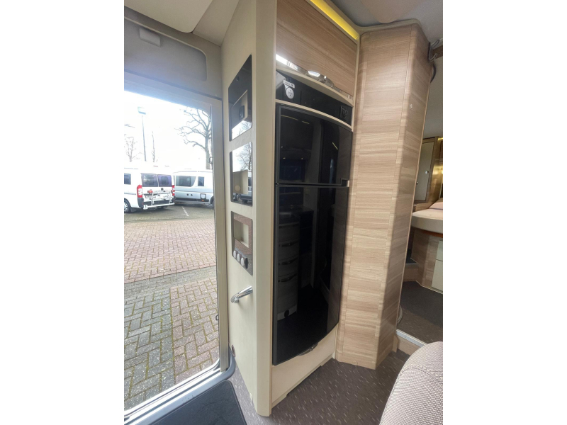 Adria Matrix M 670 SC 50 Years Edition 79000 km  foto: 16