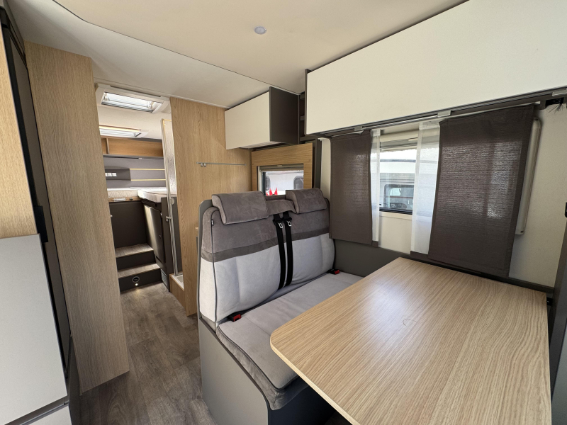 LMC Tourer Lift H 730 G photo: 11