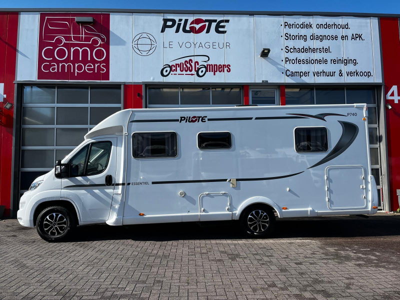 Pilote P 740 C Queensbed, autocaravana foto: 1