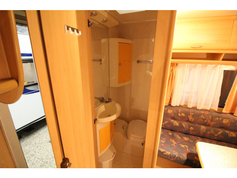 Dethleffs Camper 420 T Mover, Panoramaluifel,  foto: 15