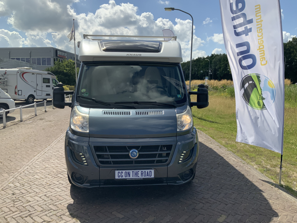 Knaus Van Ti 600 2.3 130 PK Half-integraal, Dwars-bed, Halve- treinzit, Draaistoelen, etc. Bj 2013 Camper centrum on the road Marum foto: 3