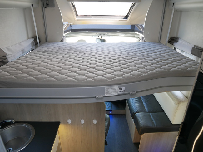 Chausson 718 XLB Special Edition, Cama Queen, Cama abatible!! foto: 18