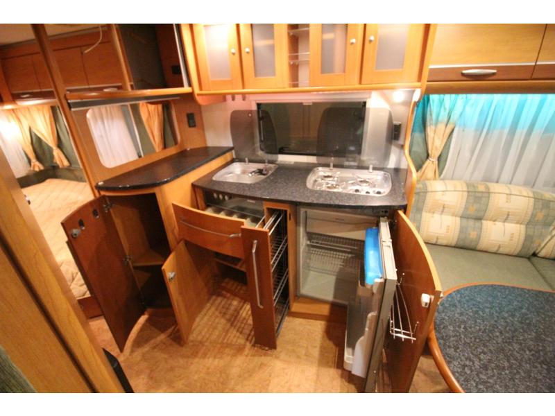 Dethleffs Beduin Emotion 515 DB Mover, Fietsenrek, Luifel  foto: 11