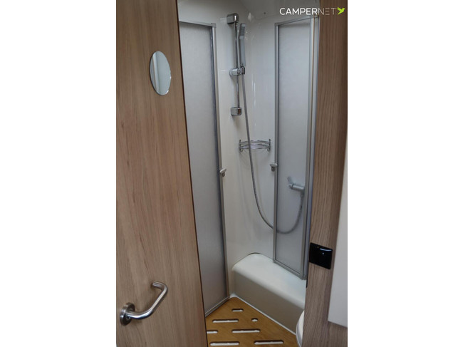 LMC Cruiser T662 140pk Automaat | Lithium | Lengtebedden | Omvormer | Fietsendrager | LPG installatie | Zonnepaneel | 6.99M | Bearlo foto: 21