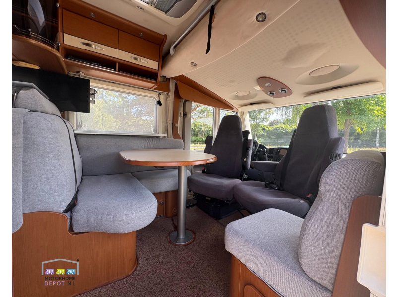 Hymer B594 Origineel NL kenteken  foto: 8