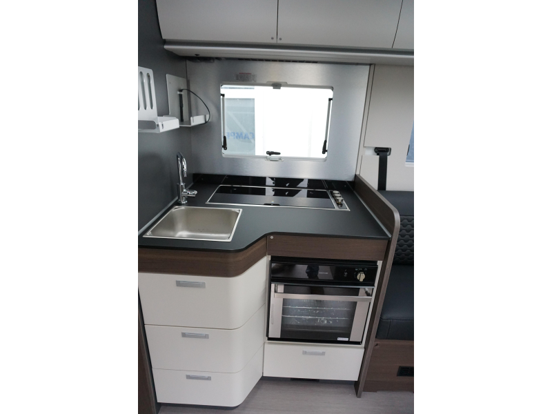 Adria Coral Supreme 670 DL 180pk/aut./4400kg  foto: 7