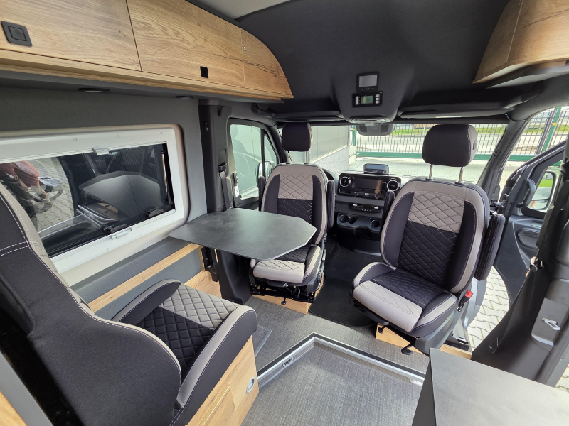 Clever Aventuro 600 4x4 Mercedes  foto: 1