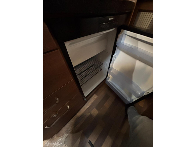 Knaus 650 MEG Sky plus Fiat 2.3 150Pk Automatic | Single beds | Lift-bed | Roof air conditioning |Shower/toilet | XXL Garage | Satellite TV|TOP CONDITION photo: 10