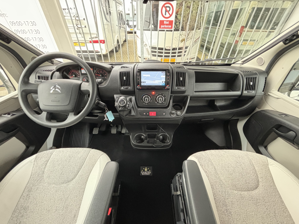 Adria Matrix 670 DL EINZELBETTEN HUBBETT FACE TO FACE Foto: 15