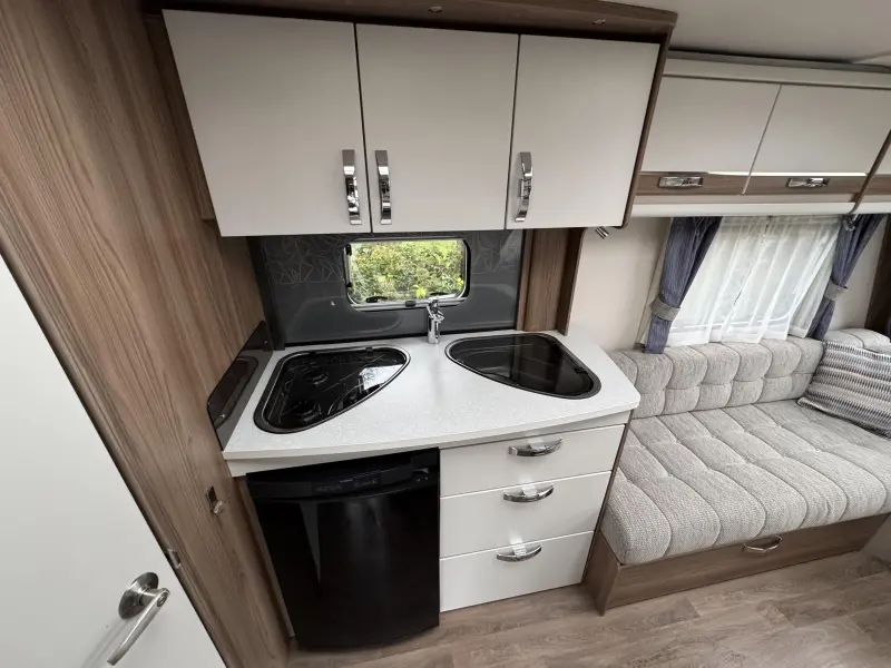 Sprite Mondial 420 SE Mover,awning,shower cabin. photo: 4