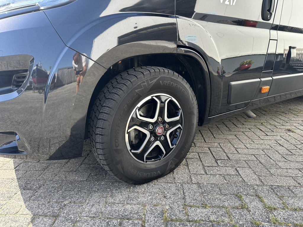 CHALLENGER V217 PREMIUM foto: 23
