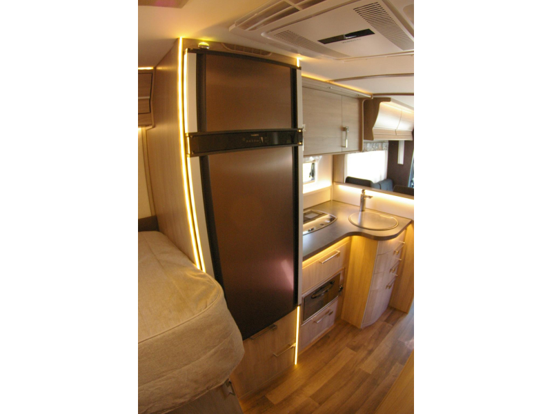 Kabe Travel Master 780 LGB Camas individuales, Cama abatible foto: 17