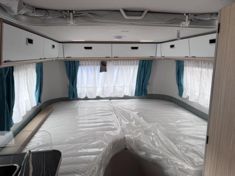 Eriba Touring Urban 642 Paket Harbour Blue Foto: 7