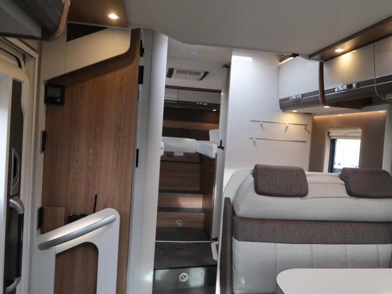 Dethleffs Trend 7057 T EB AUTOMAAT HEFBED AIRCO  foto: 3