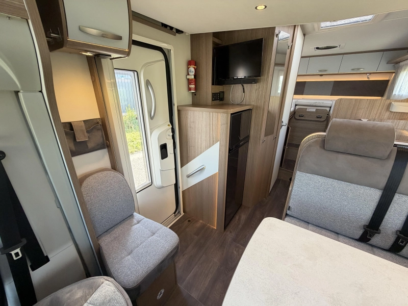 Carado Clever Edition 338 T Litio, 180CV Heossafe foto: 5