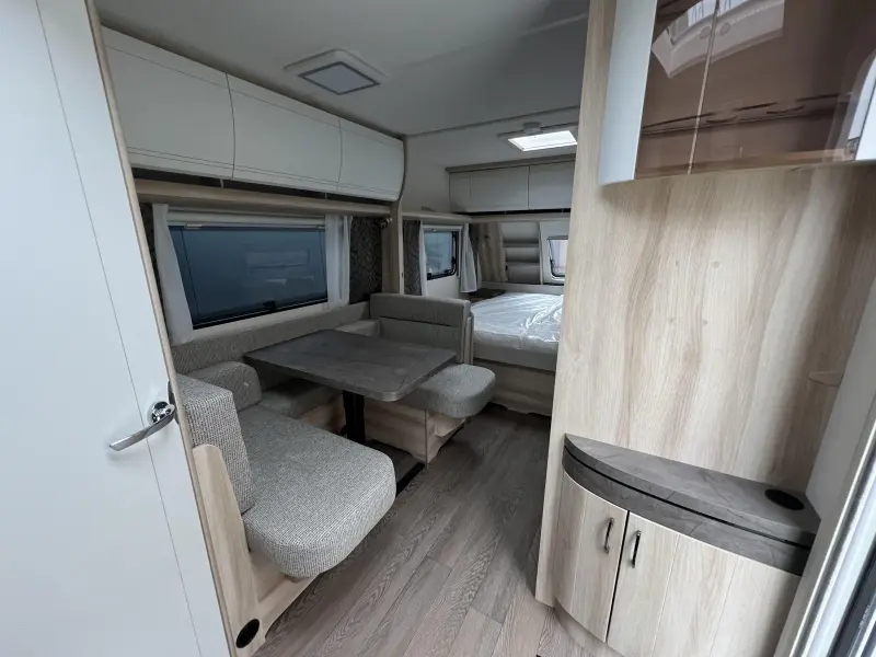 Hobby De Luxe 460 SFF  foto: 6