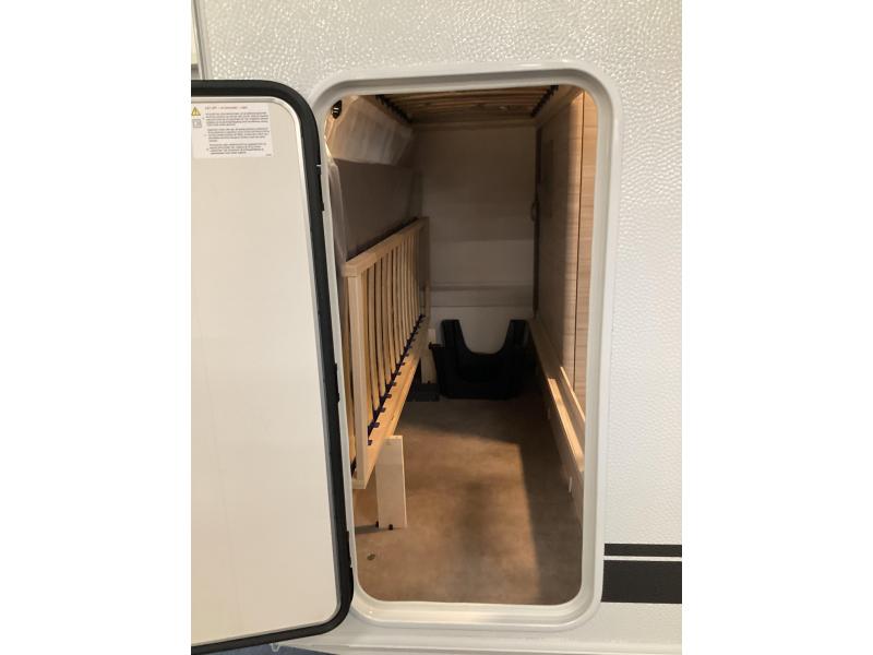 Dethleffs C'Joy Active 480 QLK stapelbed  foto: 9