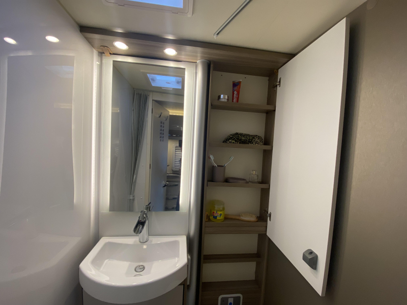 Bürstner Nexxo Van 700 Qeensbed  foto: 19