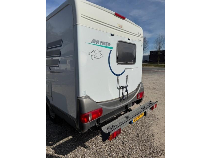Hymer B584 intergraal camper B584  foto: 9