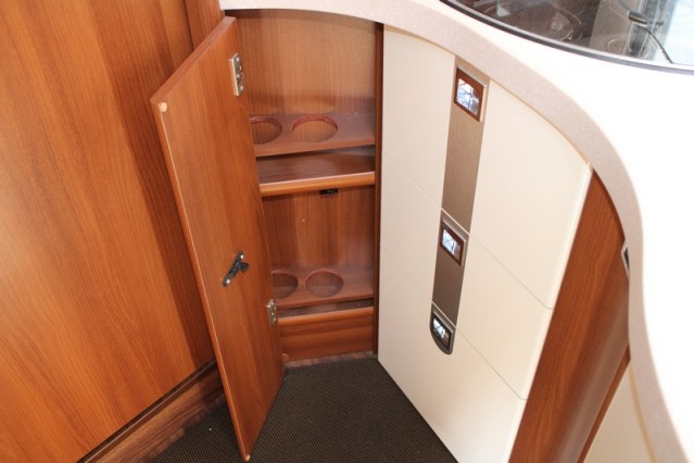 Carthago Chic E Line I 50 Yachting Fiat ocasi&oacute;n 05-2017 transmisi&oacute;n autom&aacute;tica Sistema de nivel (120 foto: 50