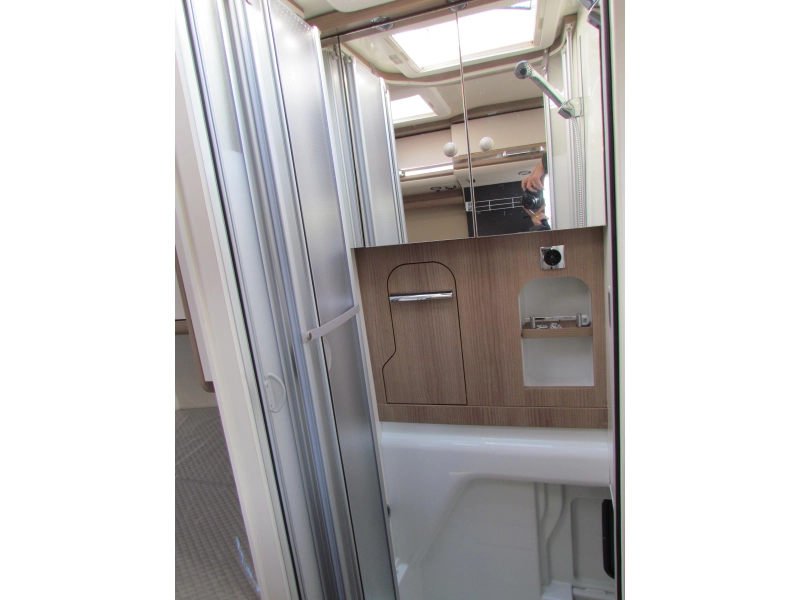 Malibu Compact 540 DB, Transverse bed photo: 6