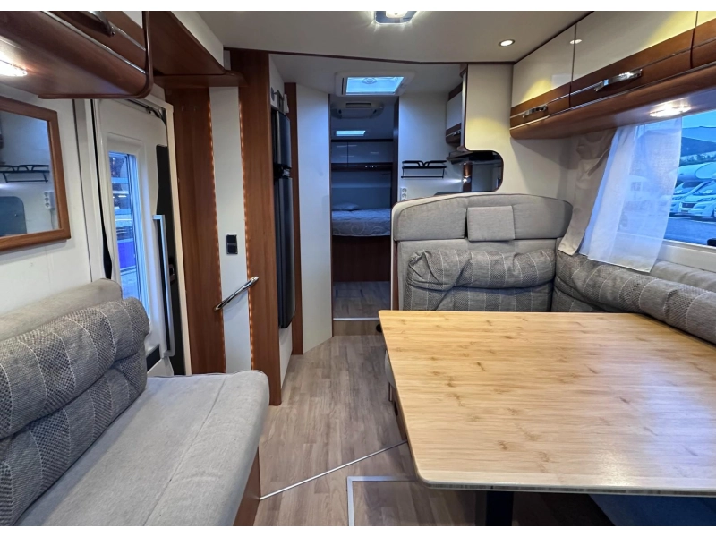Fleurette Magister 73 LMS slechts 33.500 km  foto: 9