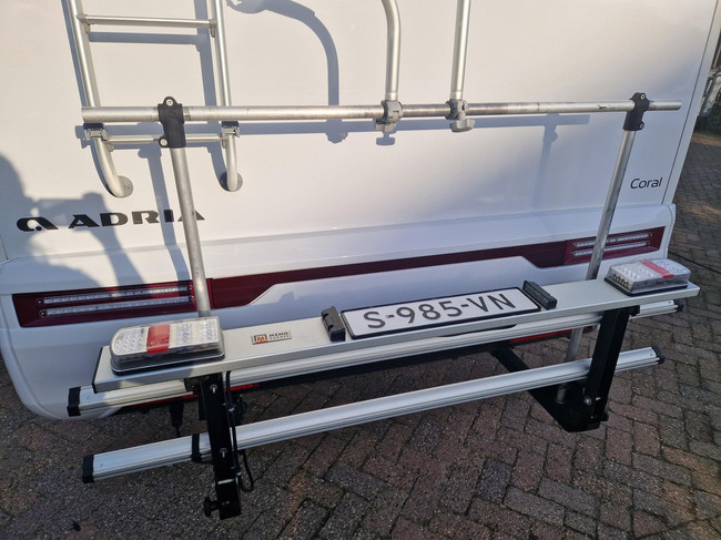 Adria Coral 600SL Axess Automatik | L&auml;ngsbetten | Tempomat | Dachklimaanlage | Fahrradtr&auml;ger | Etc. Foto: 6
