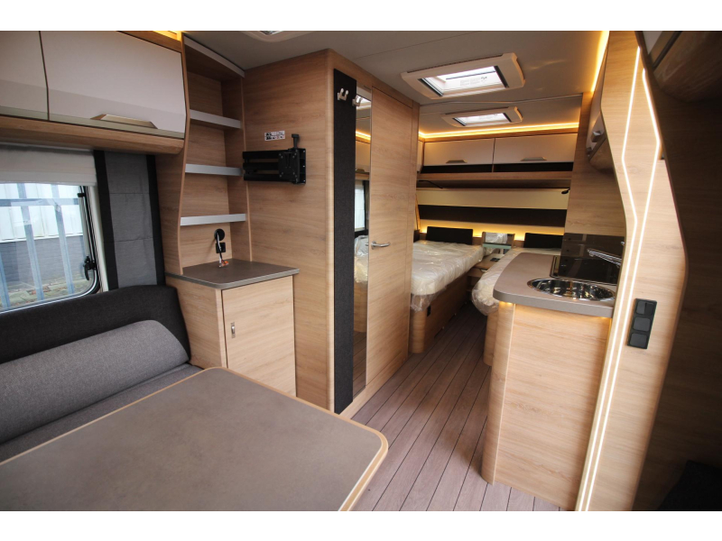 Knaus Sudwind Black Selection 460 EU AIRCO AKTIE JULI MAAND  foto: 15